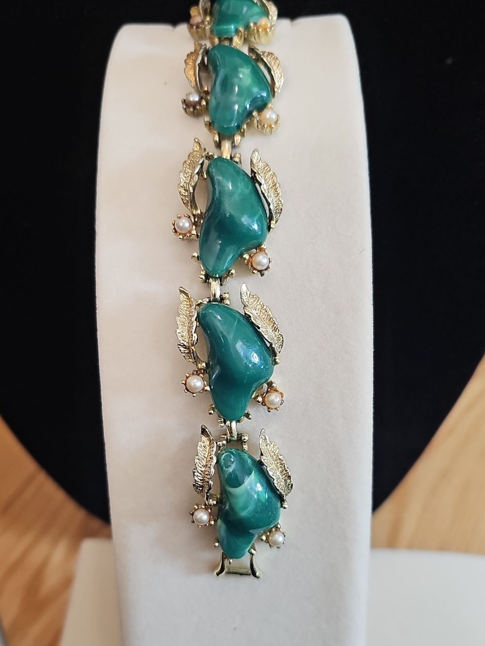 Vintage Thermoset Emerald Green Bracelet